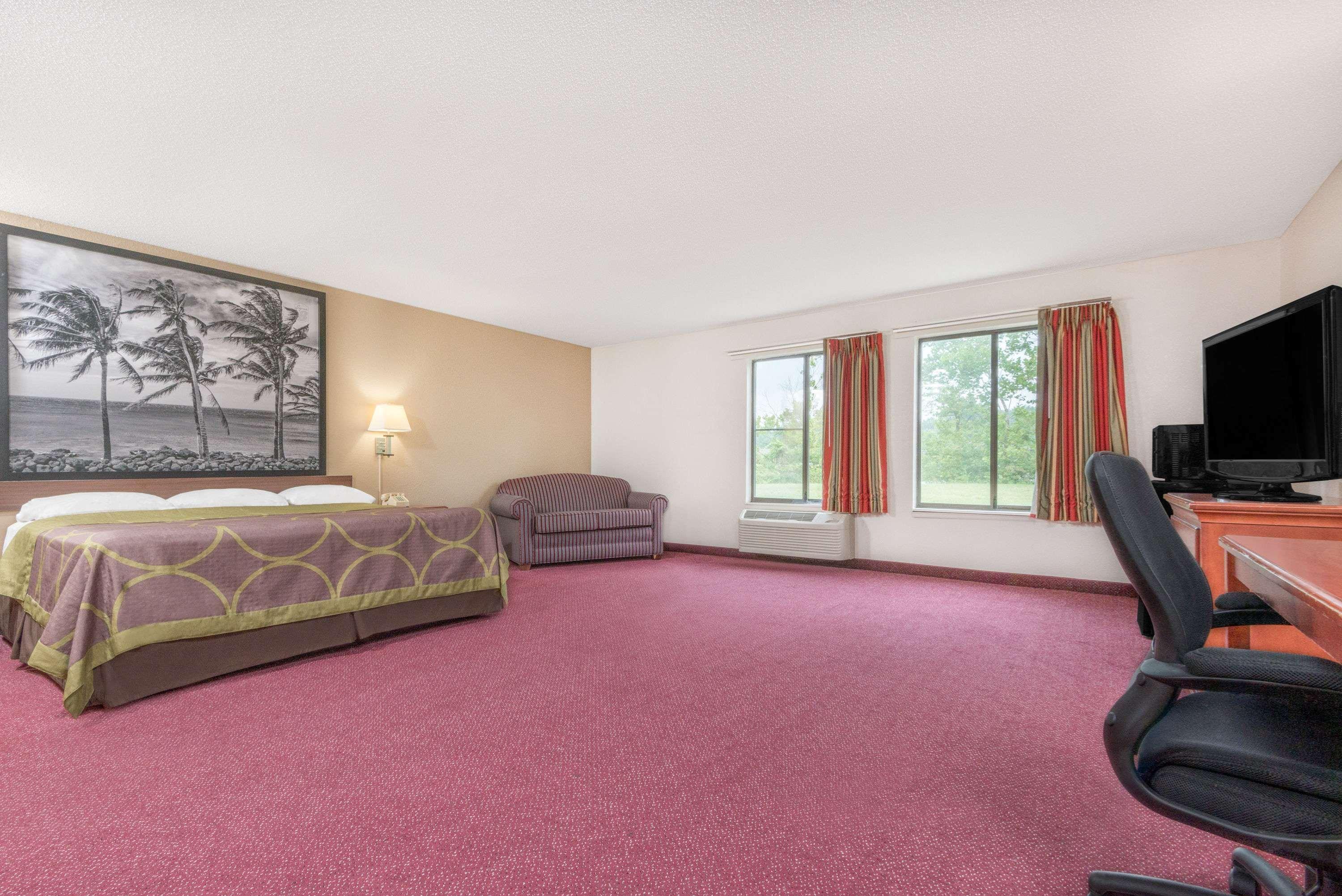 Super 8 By Wyndham Vincennes Motel Eksteriør bilde