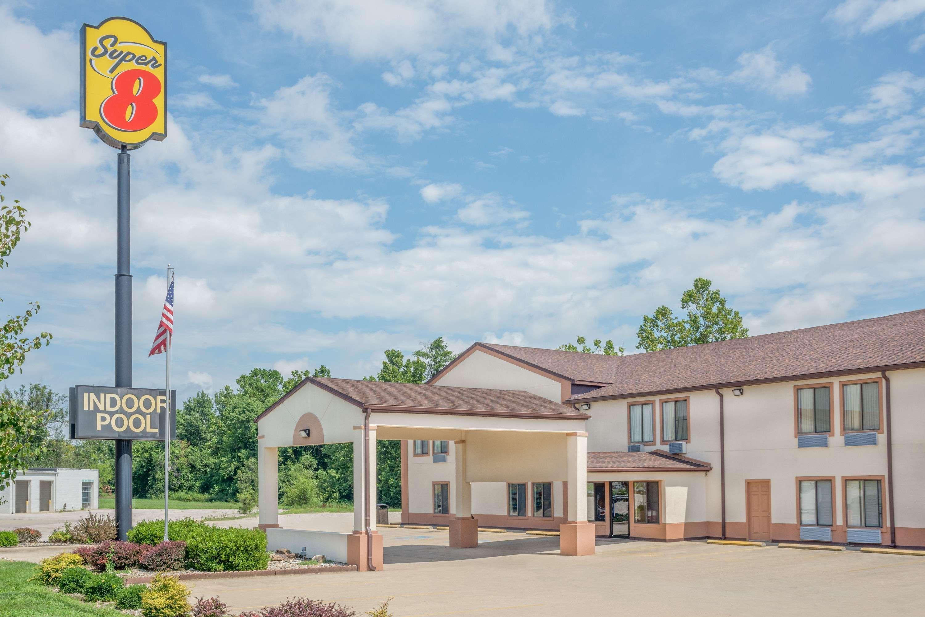 Super 8 By Wyndham Vincennes Motel Eksteriør bilde