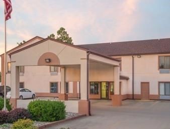 Super 8 By Wyndham Vincennes Motel Eksteriør bilde